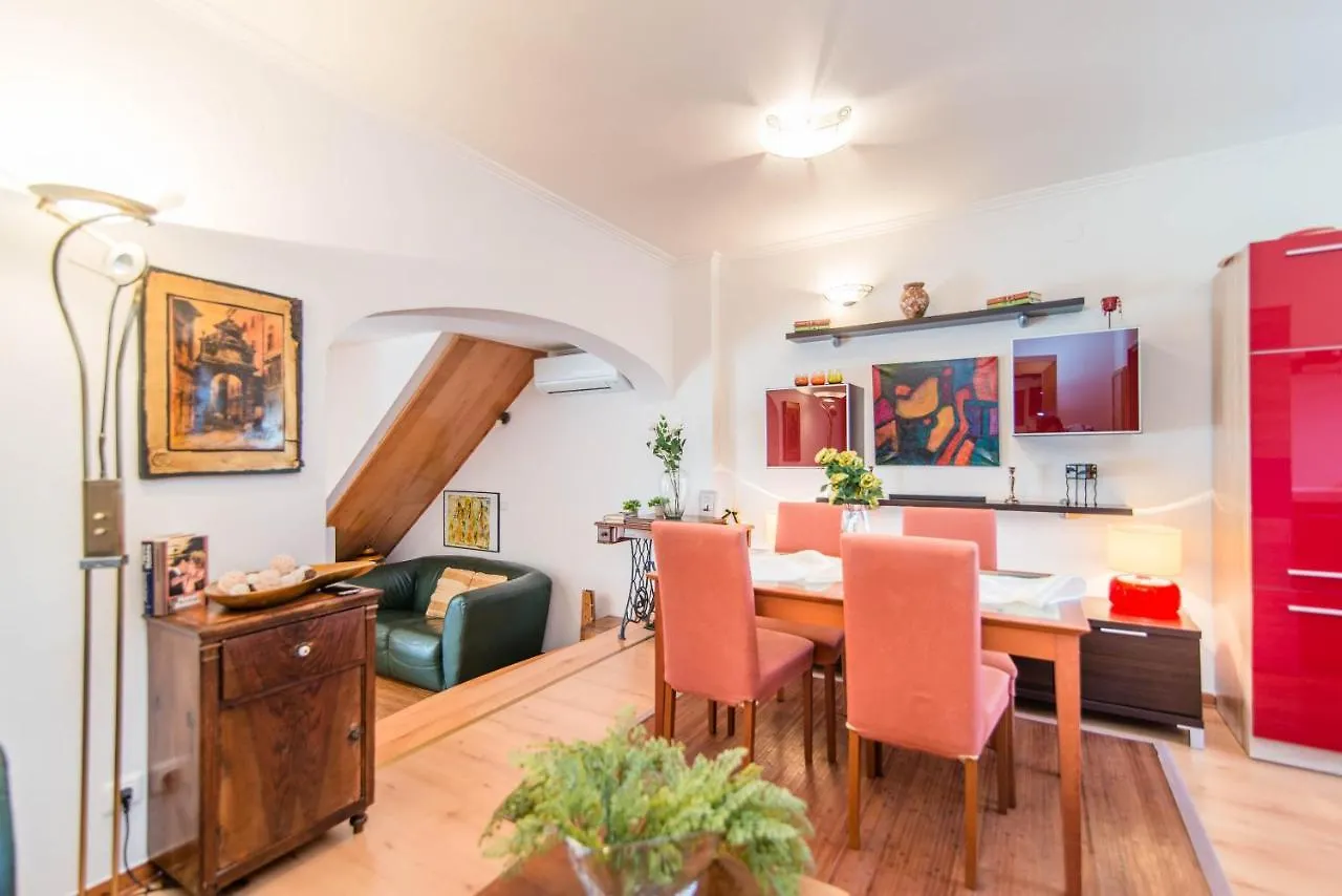 Apartment Studio Lara Rovinj 3*,  Chorvatsko